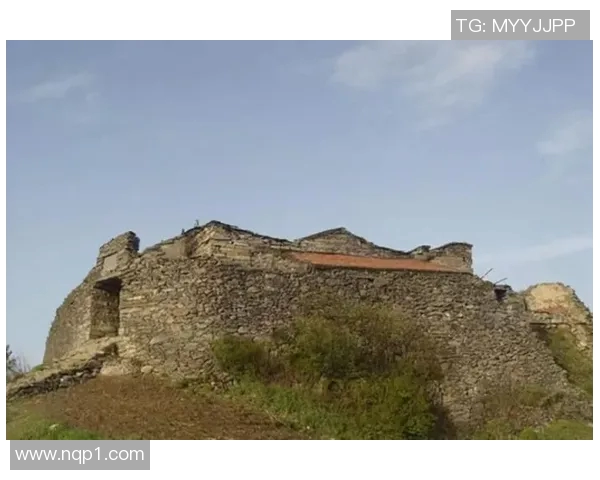 天主大学与罗萨里奥之间的历史对决回顾与分析